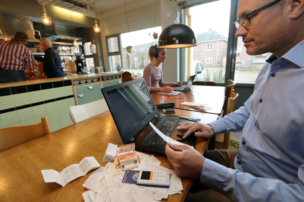 Administratie adviseurs helpen